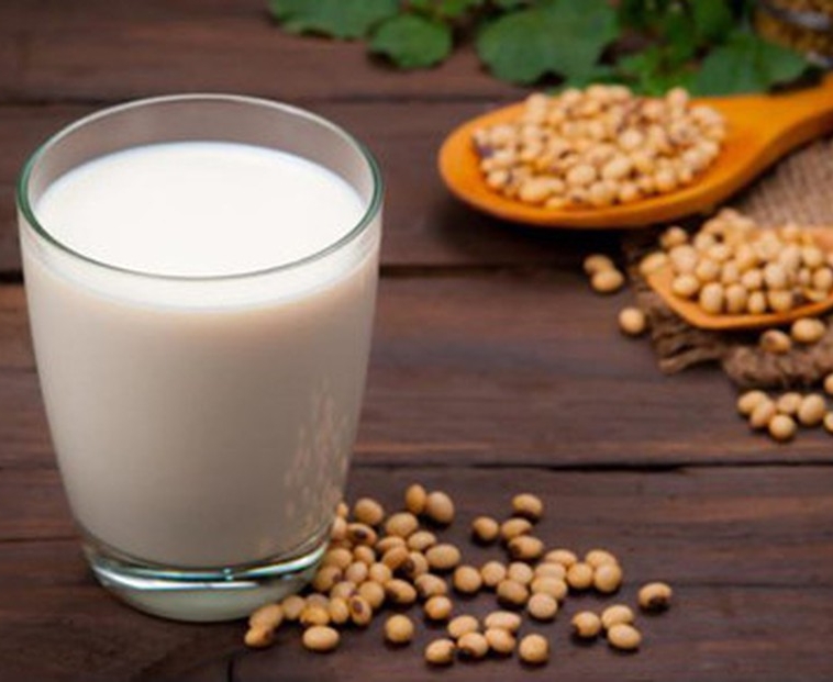 Sữa hạnh nhân và sữa đậu nành: Loại nào tốt hơn?